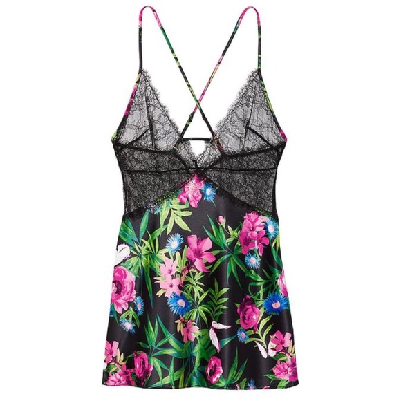 Victoria’s Secret Lace Plunge Slip 
 Lingerie - Picture 3 of 12